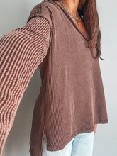 Load image into Gallery viewer, Willow Everyday Top- Brown
