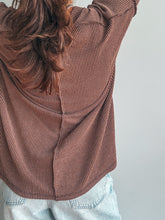 Load image into Gallery viewer, Willow Everyday Top- Brown
