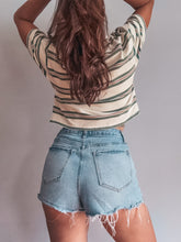 Load image into Gallery viewer, Everly Cropped Tee - Ivory/ Green
