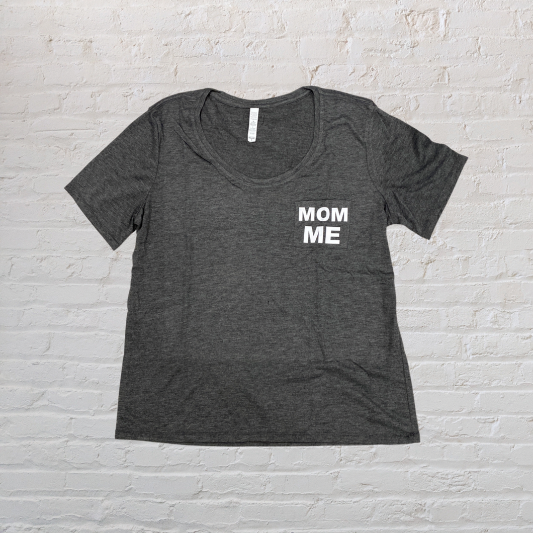 MOM-ME Flowy Pocket Tee